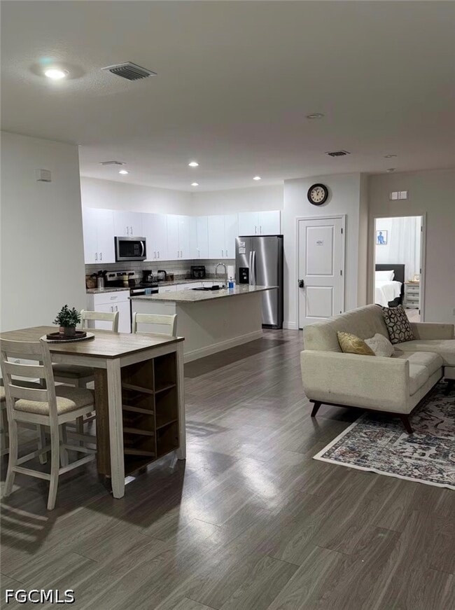 8059 Sherwood Cir