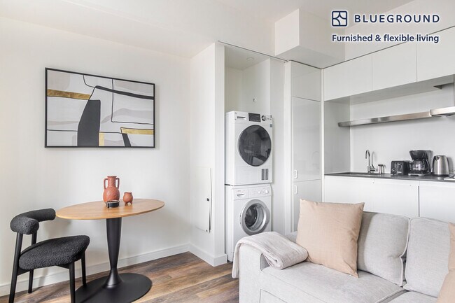 Photo - 70 W 45th St Unidad FL39-ID2028