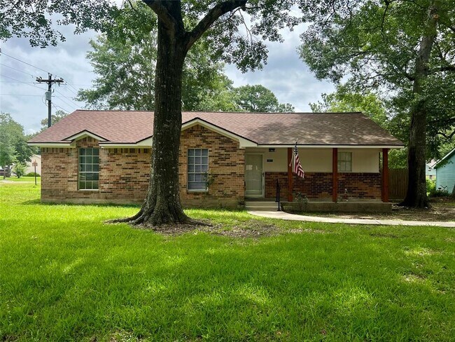 Photo - 19471 Tall Pines House