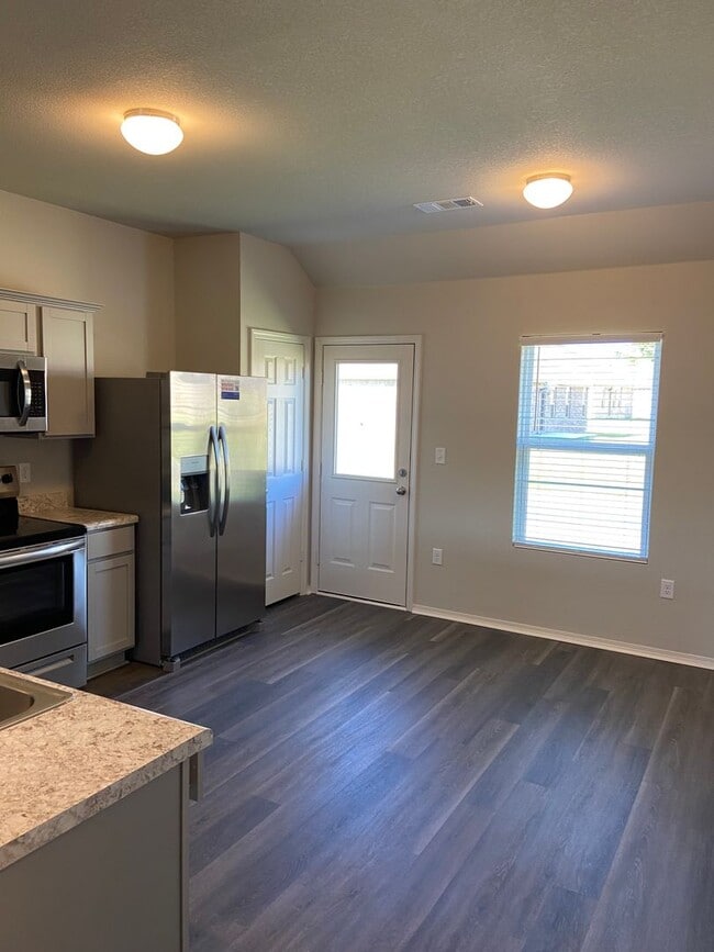Photo - Find Your New Home | Charming 3 Bedroom, 2 Bath Home in Fairview Haven with Pet-Friendly Living