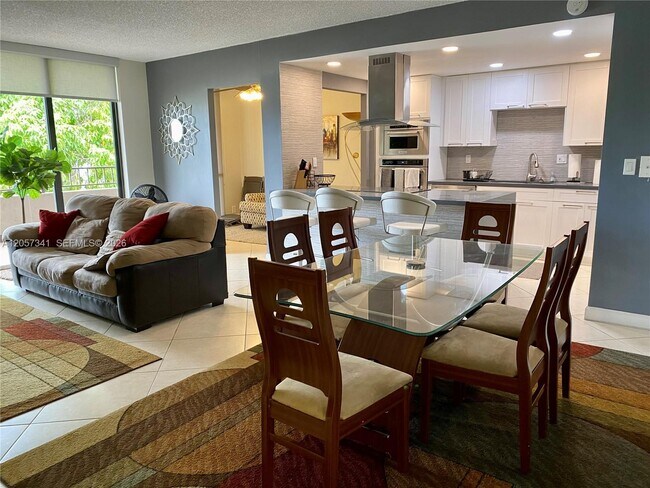Building Photo - 141 Crandon Blvd Unit 347