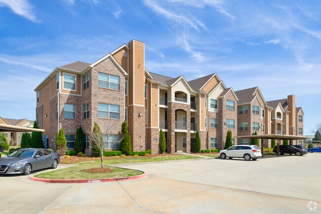 Exterior - The Pointe at Cabot