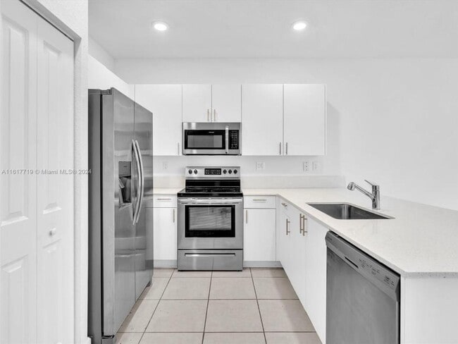 Building Photo - 4 bedroom in Miami Gardens FL 33169 Rental