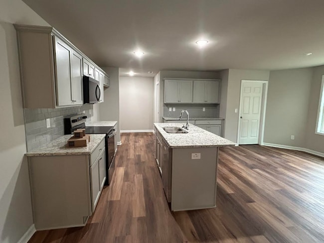 Photo - 401 Grand Oaks Dr