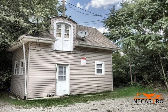 Photo - 226 E 16th Ave