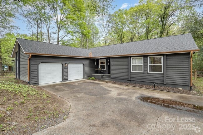 Building Photo - 6618 Lakeside Dr Rental