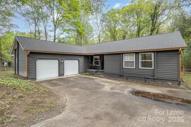 Building Photo - 6618 Lakeside Dr Rental