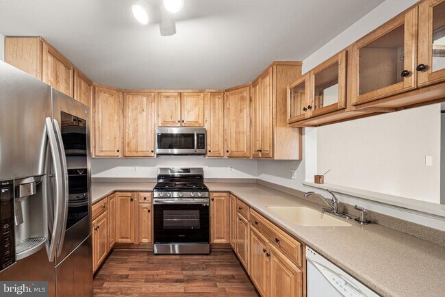 Photo - 717 S Wayne St