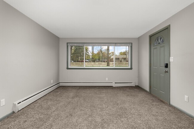 Sala de estar - 1284 Snelling Ave N Unidad 1282