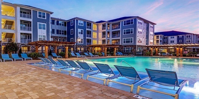 Element Ballantyne apartments — community photo