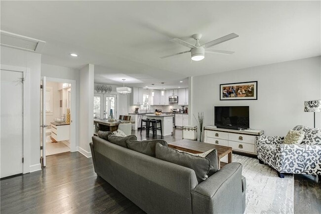 Photo - 1858 Longdale Dr