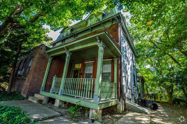 Building Photo - 4412 Osage Ave Unit 2F Rental