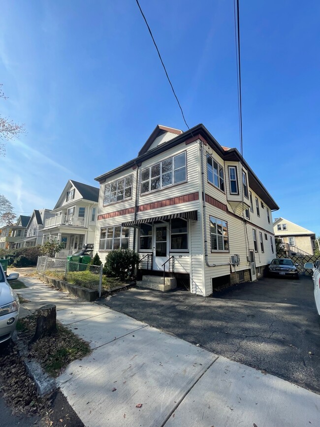 Building Photo - 59 Quincy St Unit NA