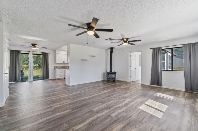 Photo - 31331 Auberry Rd