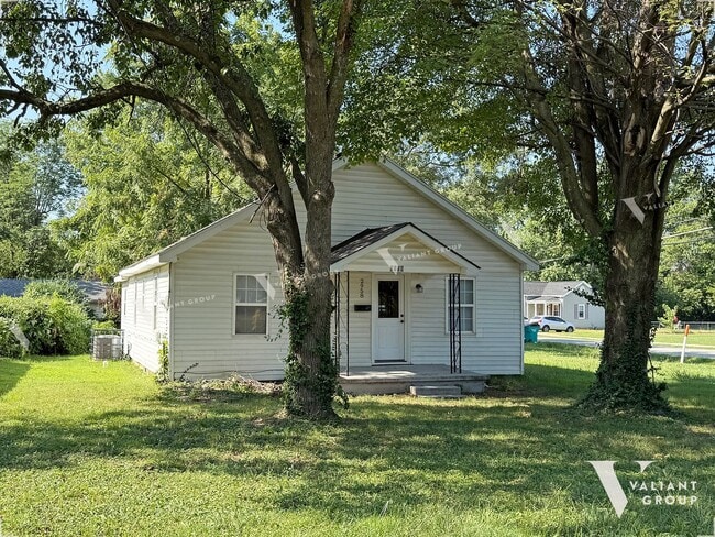 Building Photo - Updated 3-Bedroom, 1-Bath Rental Home in B...