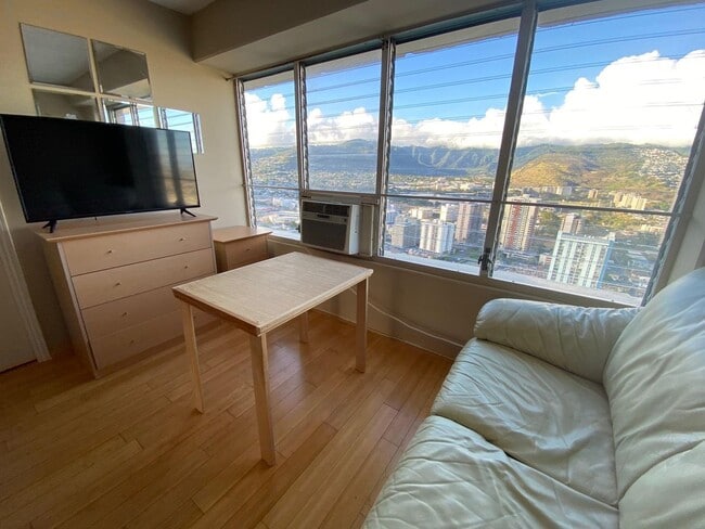 Photo - Furnished Studio at Regency Tower * Parking * AC Unidad 4004