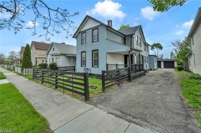 Photo - 1812 Brevier Ave