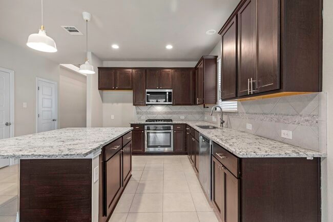 Photo - 22025 Abigail Way