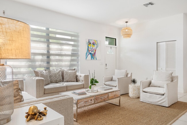 Photo - 1335 Caribbean Way