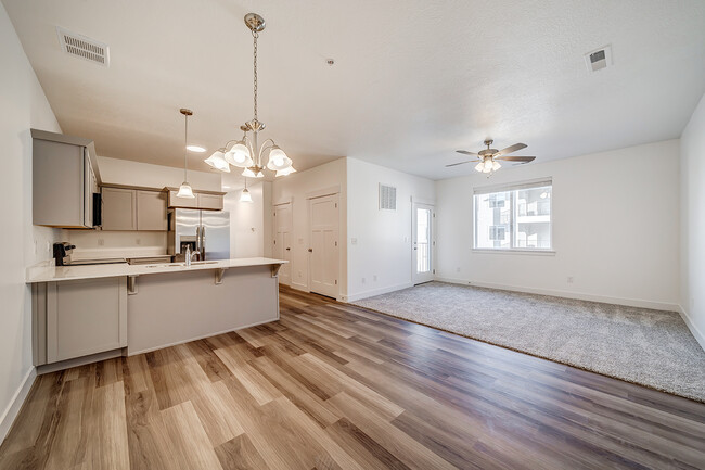 Photo - 1093 3980 W Townhome