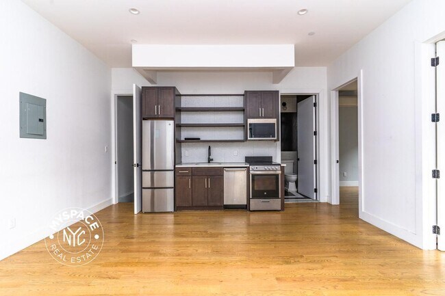 Photo - 644 Lorimer St Apartment Unit 1B