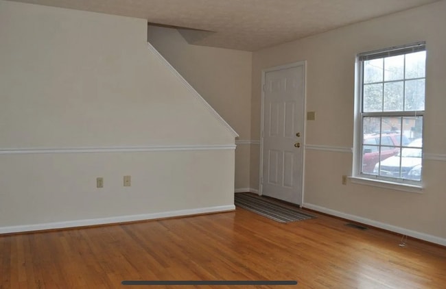Photo - 689 Stonewall Dr