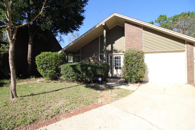 Inviting 2-Bed, 2-Bath Home with Fenced Ya... - Inviting 2-Bed, 2-Bath Home with Fenced Ya...