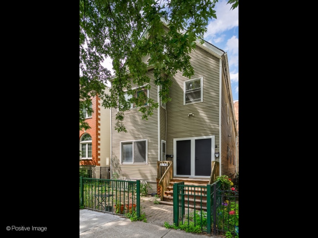 Building Photo - 2142 N Maplewood Ave Rental