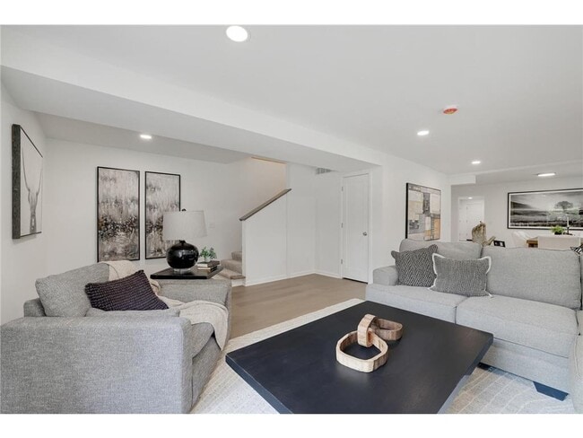 Photo - 5111 Colonial Dr