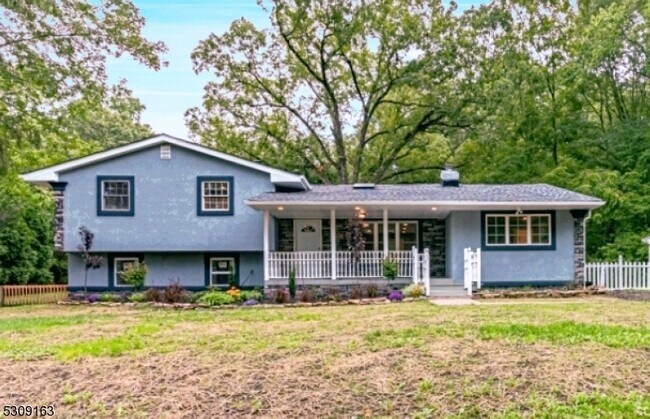 Photo - 66 Silver Grove Rd House