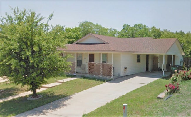 Building Photo - 709 Pride Ct