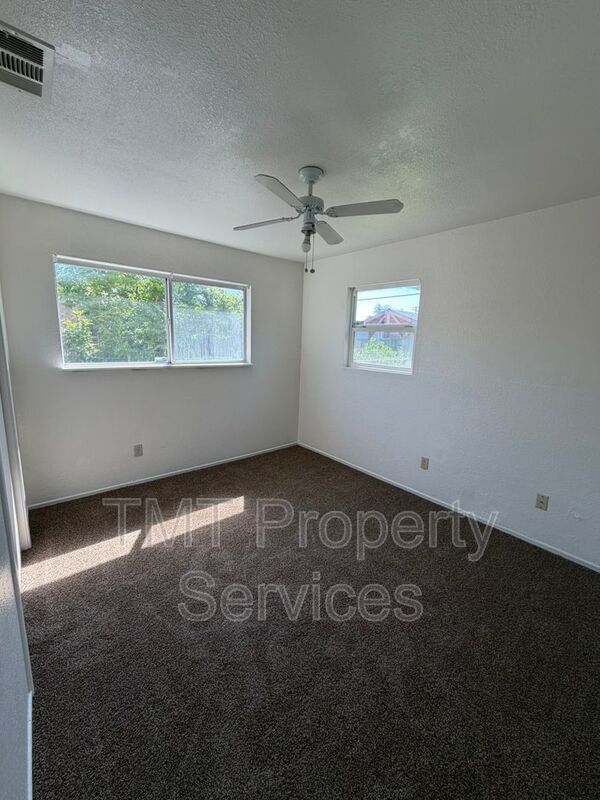 Photo - 6472 Linn Way