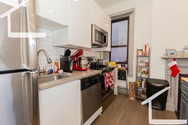 Photo - 3 bed steps from Berklee