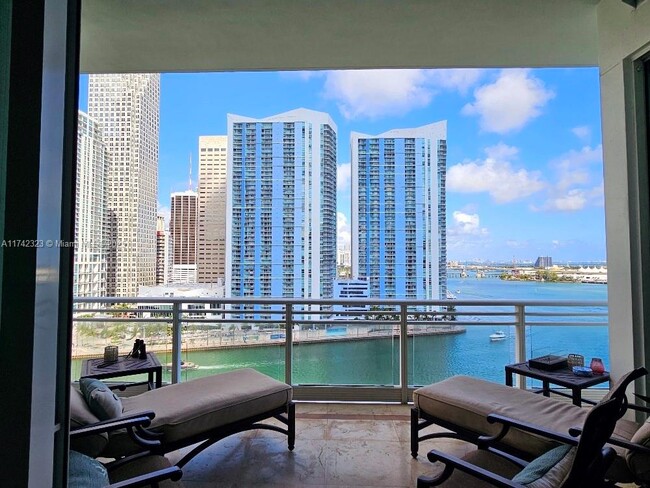 Building Photo - 900 Brickell Key Blvd Rental