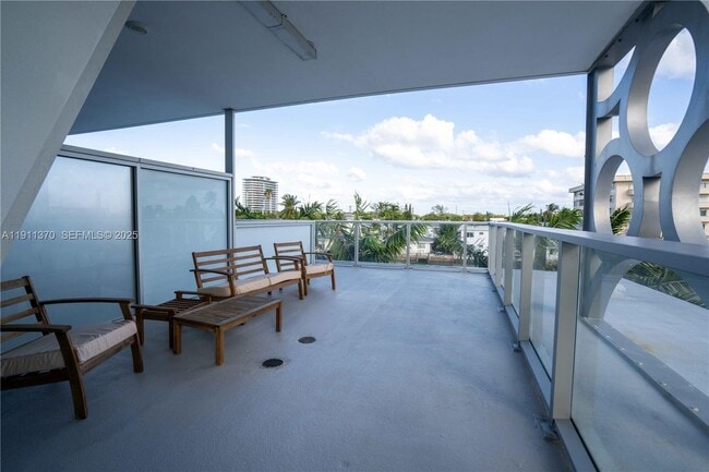 Photo - 8425 Crespi Blvd Unit 304