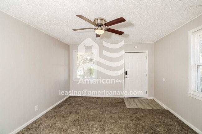 Photo - 30 Burdock Cir