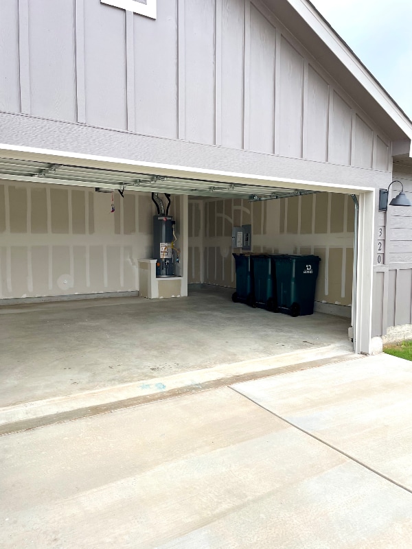 Photo - 320 Yosemite Dr