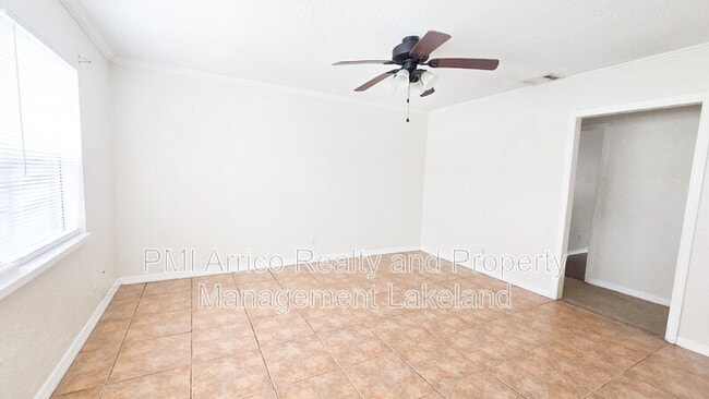 Photo - 2526 Edmond Cir