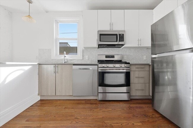 Photo - 76 Bowers St Unit 3