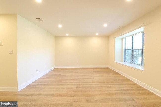 Building Photo - 97 Wyndham Pl