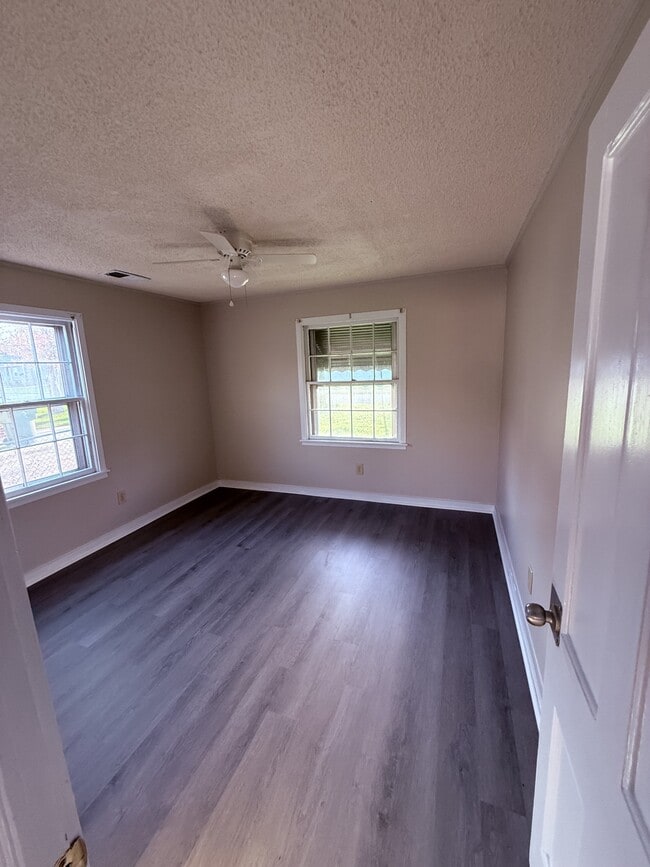 Photo - 724 McArthur Blvd