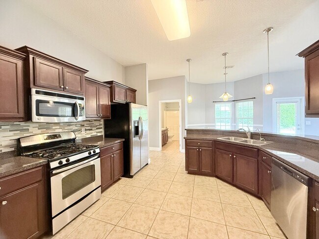 Photo - Spacious 4-Bedroom Home - Whisper Creek