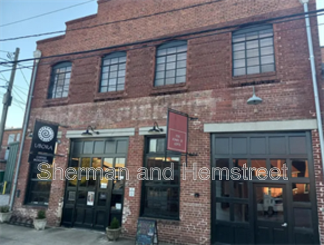 Building Photo - 1130 Jones St