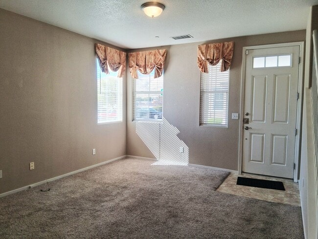 Photo - For Rent. 3 Bedroom, 2.5 Bath