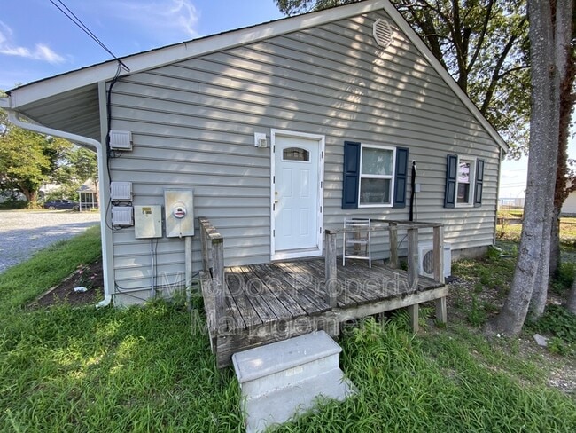 Building Photo - 201 N Irving Ave Unit B Rental