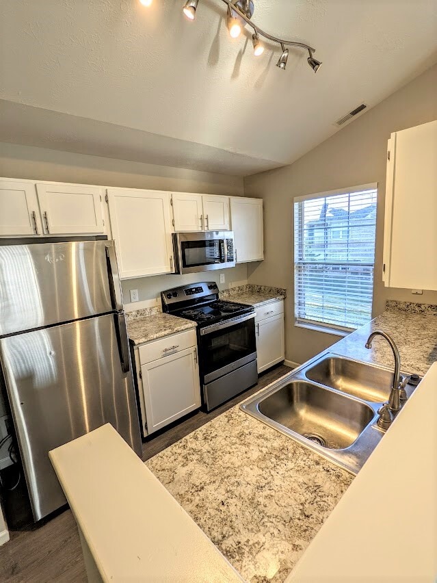 Photo - The Arbors of Yankee Vineyards