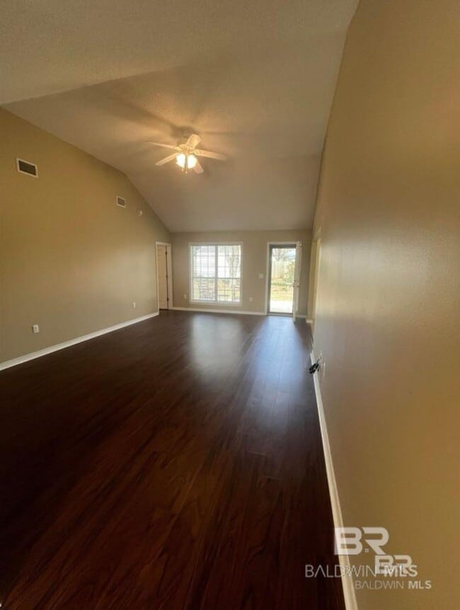 Photo - 124 Oakwood Ave