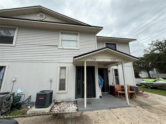 Building Photo - 720 W Columbia Ave Rental