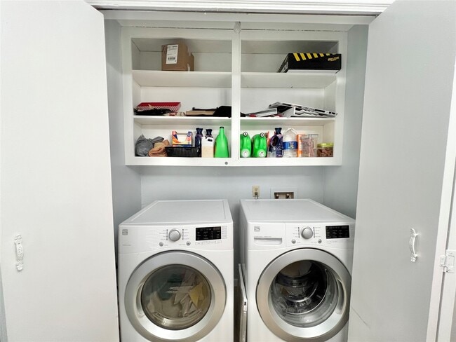 Photo - 4023 Avenue Q 1/2
