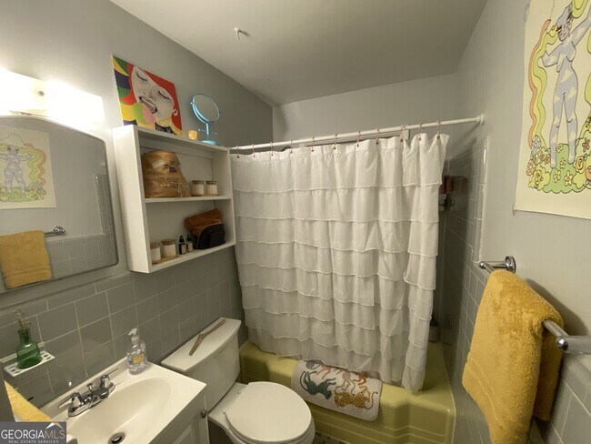 Photo - 825 Marstevan Dr NE